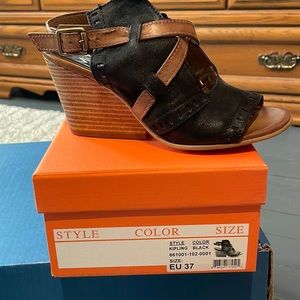Miz mood black/brown sandals like new (worn once) size 37